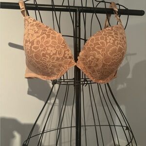 Brand new Victoria’s Secret Lace Push-Up Bra
